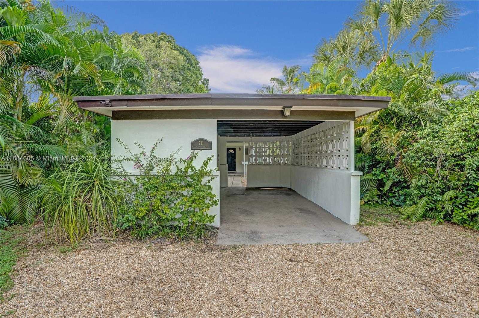 Small Image of 711 COCONUT DR, Fort Lauderdale Number 8