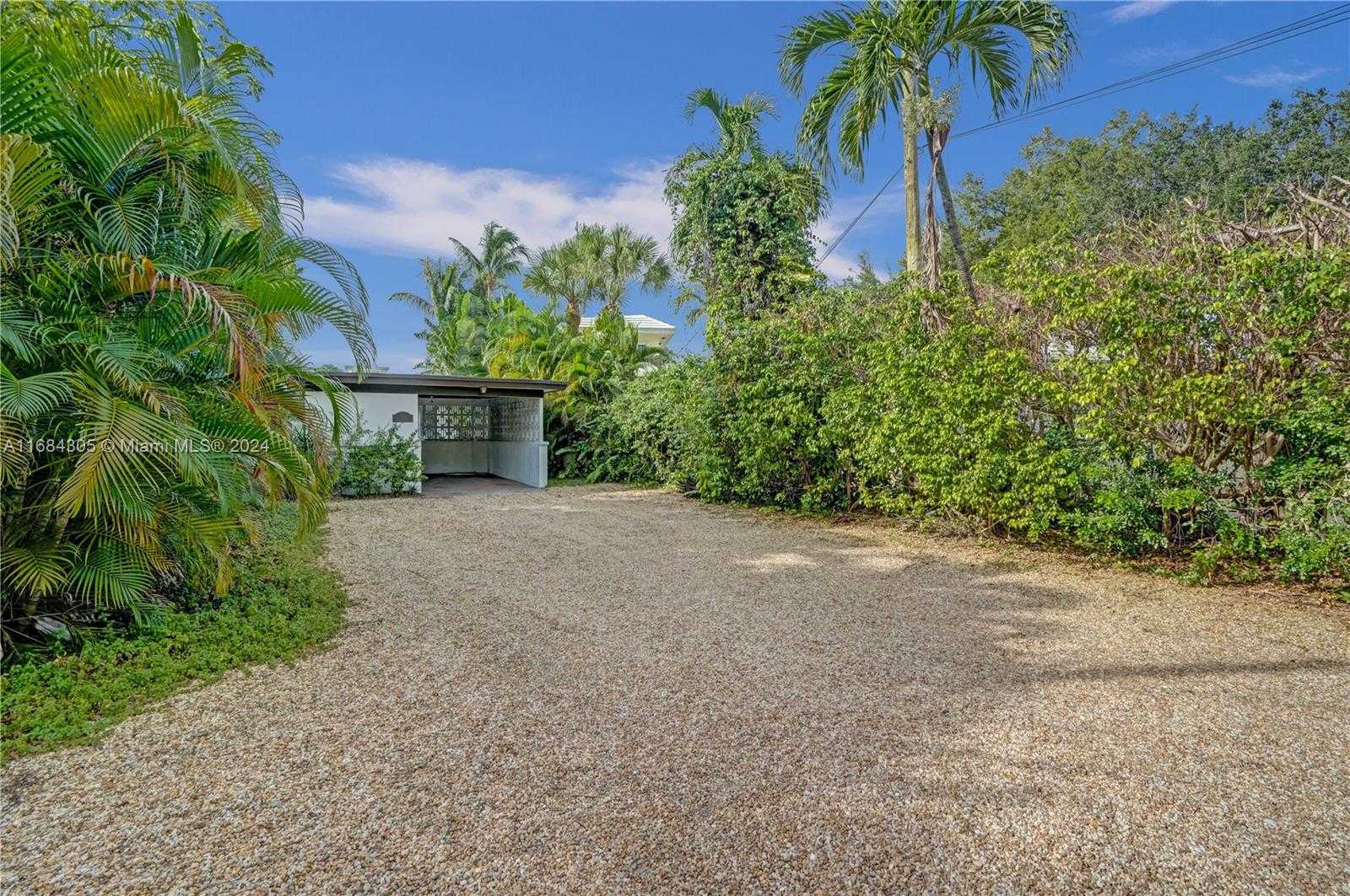 Small Image of 711 COCONUT DR, Fort Lauderdale Number 9