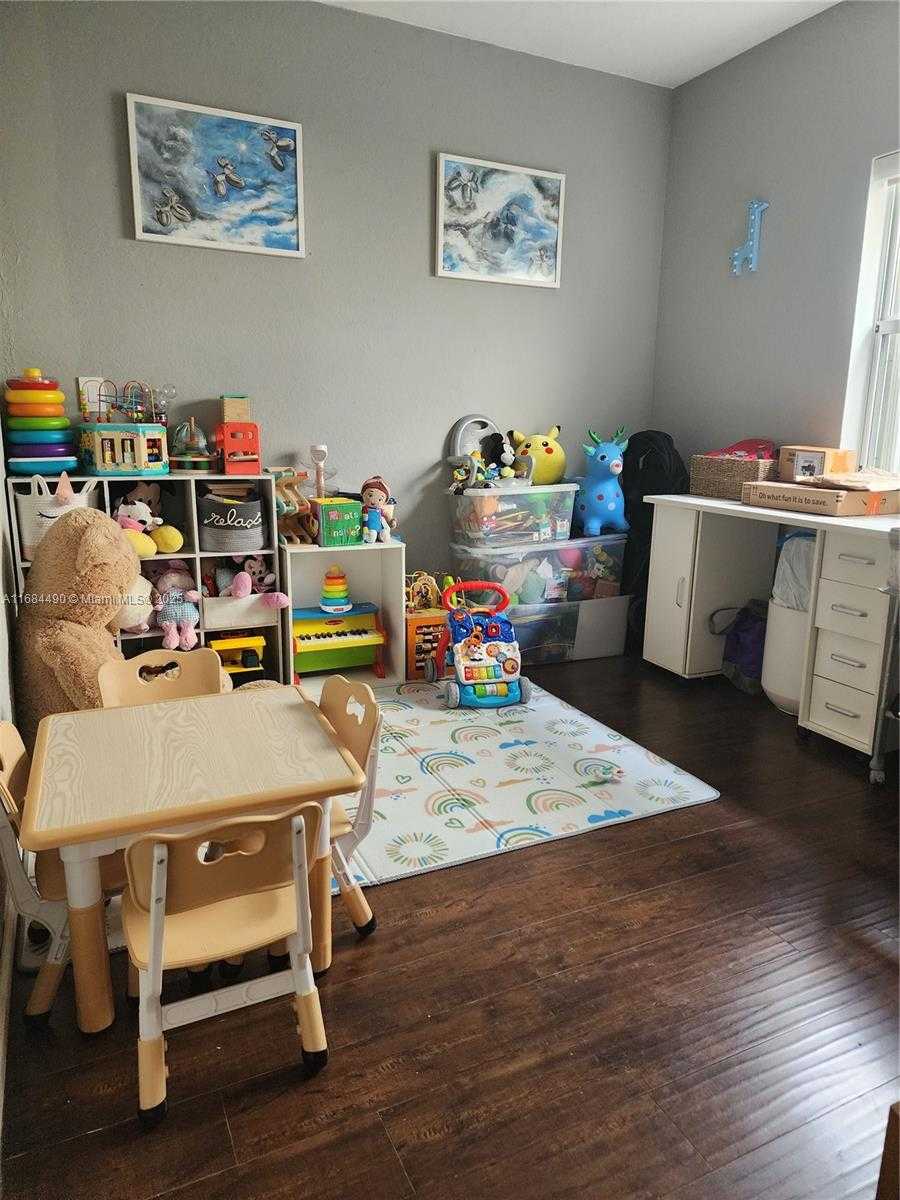 Small Image of 229 NORTH EAST 36TH TER ##, Homestead Number 17
