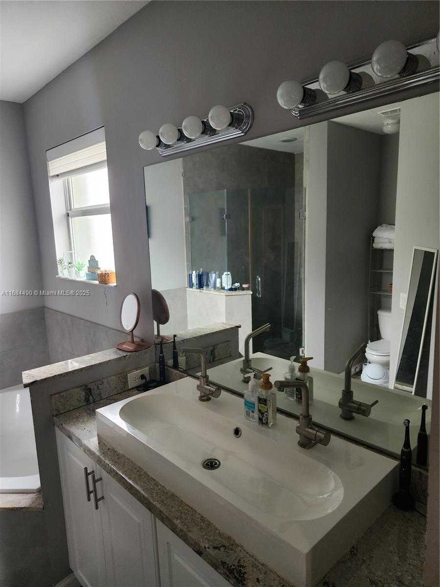 Small Image of 229 NORTH EAST 36TH TER ##, Homestead Number 24