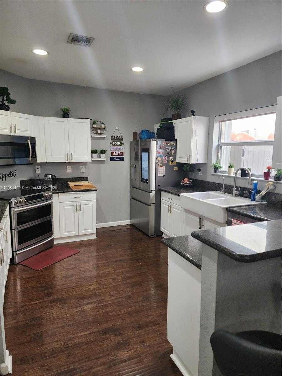 Small Image of 229 NORTH EAST 36TH TER ##, Homestead Number 5