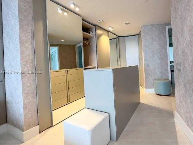 Small Image of 18555 COLLINS AVE #5203, Sunny Isles Beach Number 4