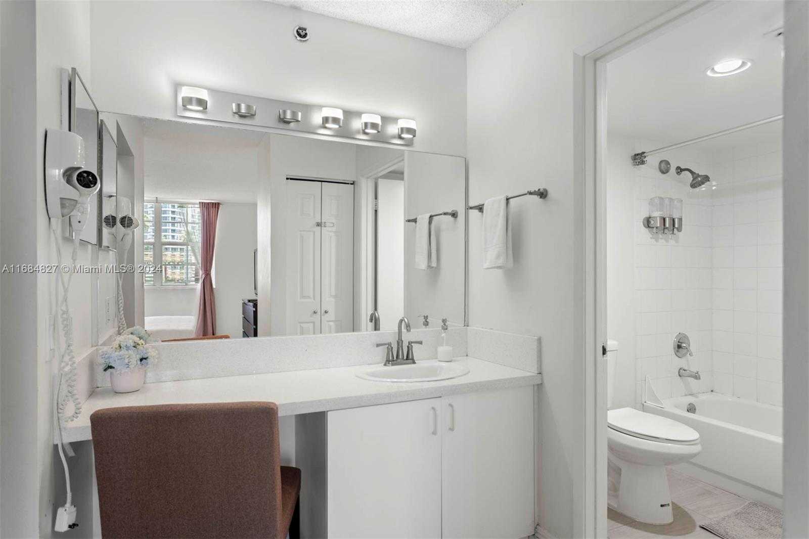 Small Image of 19555 EAST COUNTRY CLUB DR #8208, Aventura Number 12