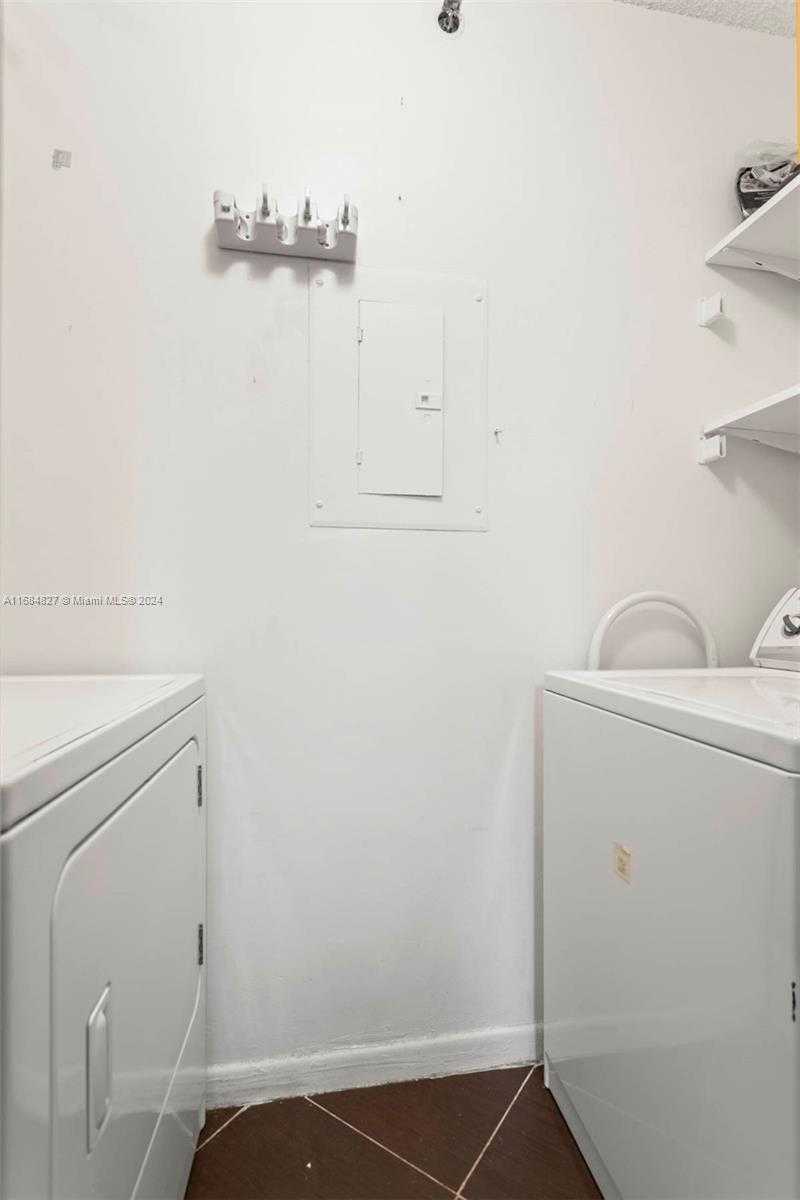 Small Image of 19555 EAST COUNTRY CLUB DR #8208, Aventura Number 18