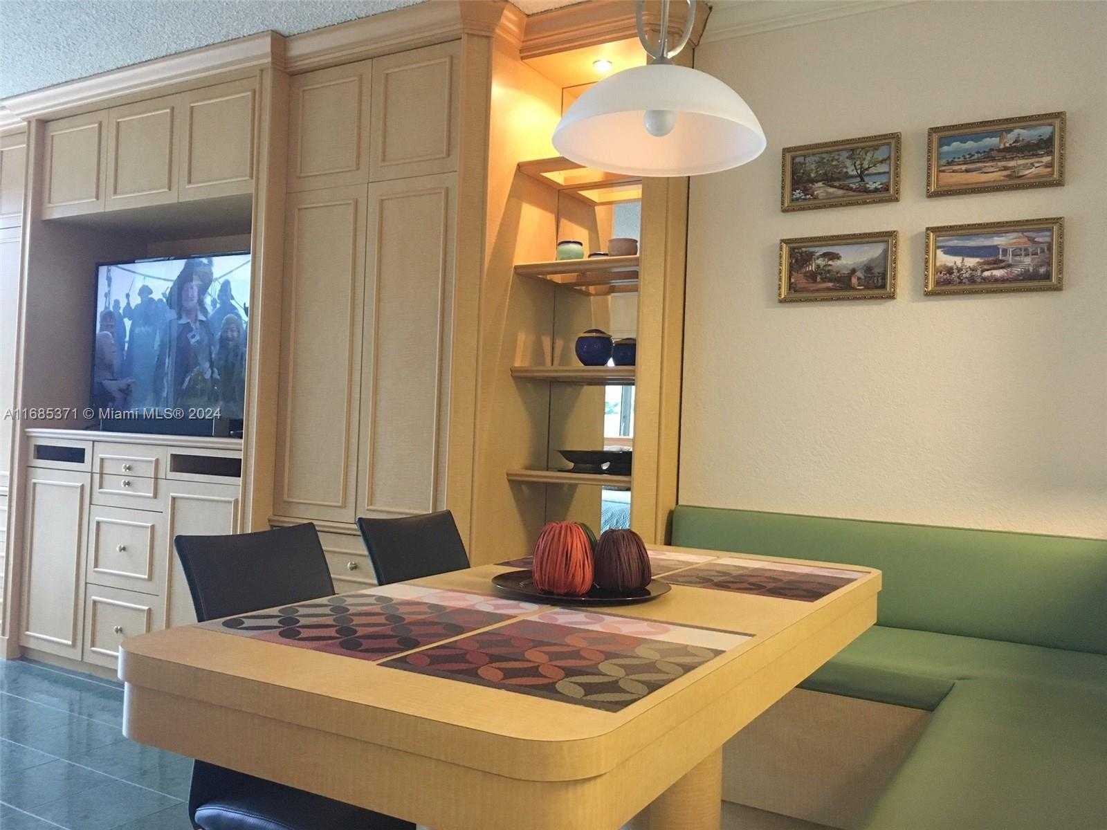 Small Image of 2501 SOUTH OCEAN DR #L11 (Available NOW), Hollywood Number 16