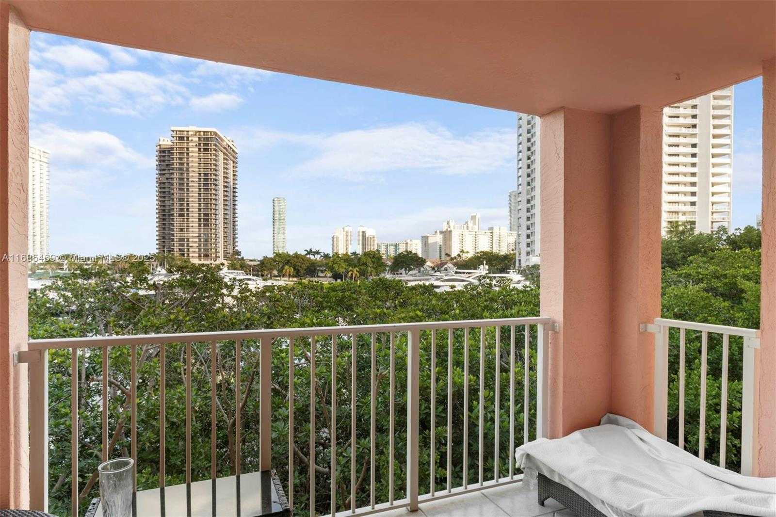 Small Image of 19655 EAST COUNTRY CLUB DR #6304, Aventura Number 4