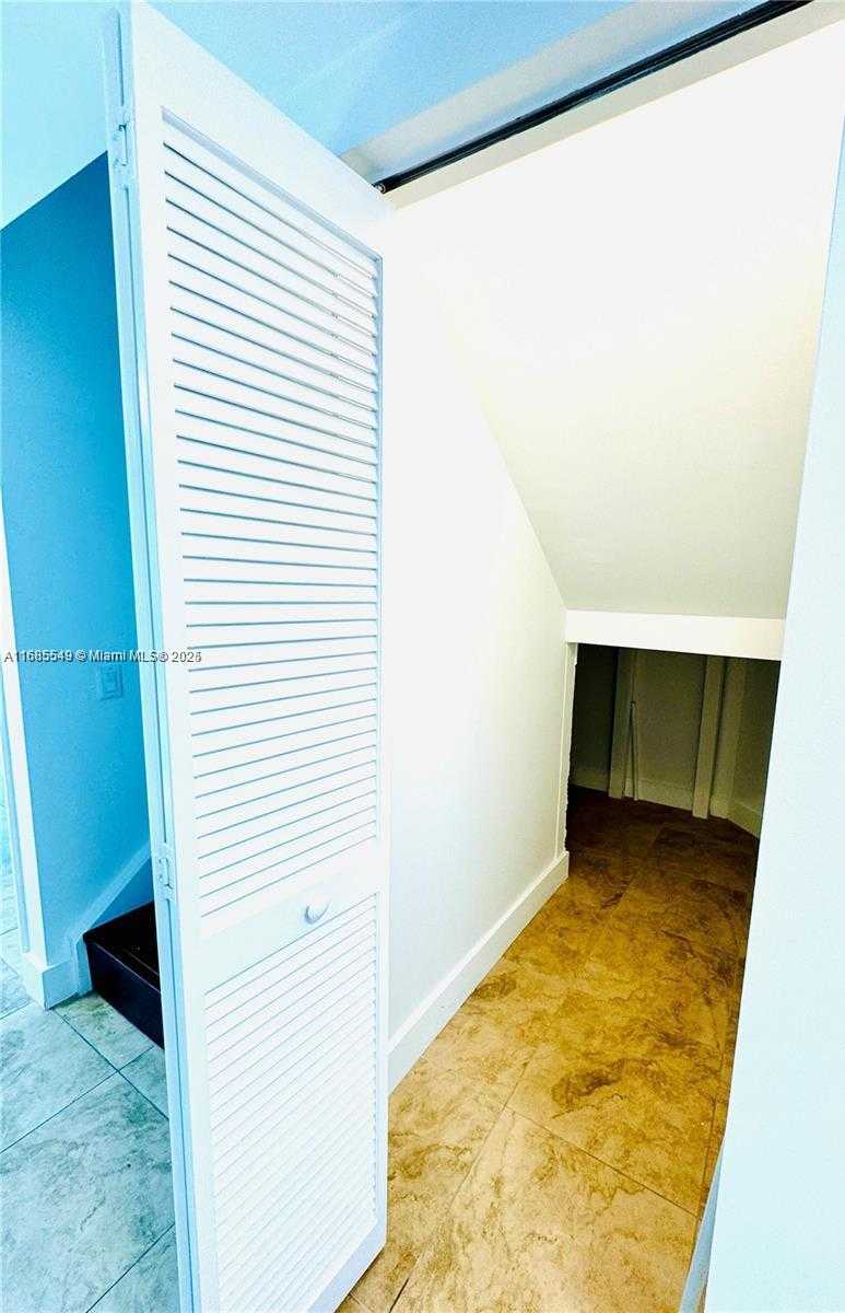 Small Image of 41 SOUTH EAST 5TH ST #808, Miami Number 18