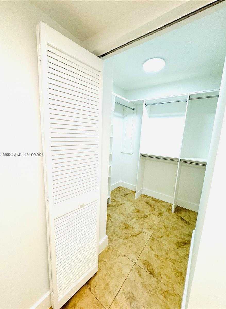 Small Image of 41 SOUTH EAST 5TH ST #808, Miami Number 28