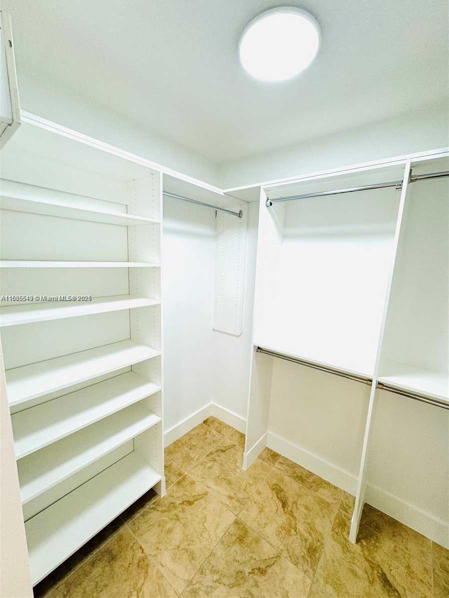 Small Image of 41 SOUTH EAST 5TH ST #808, Miami Number 29