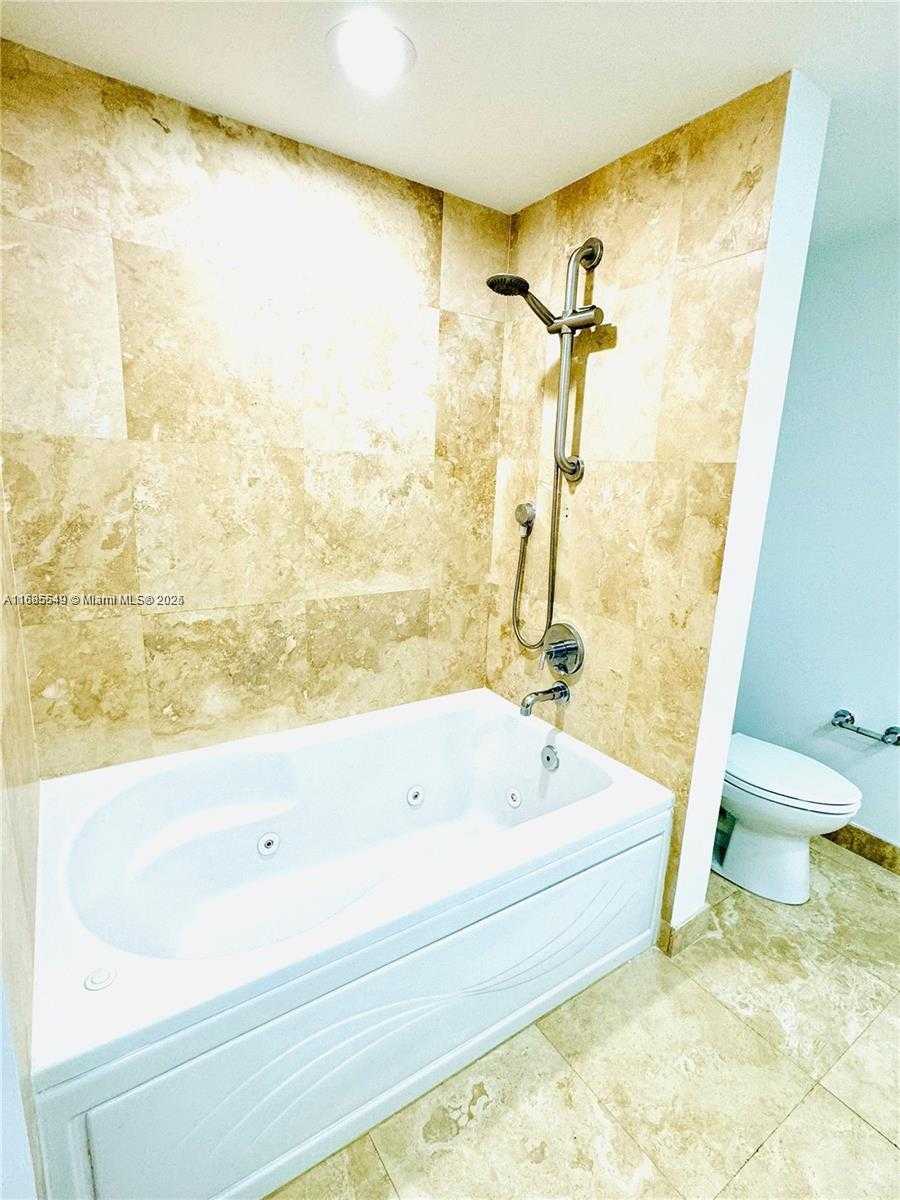 Small Image of 41 SOUTH EAST 5TH ST #808, Miami Number 32