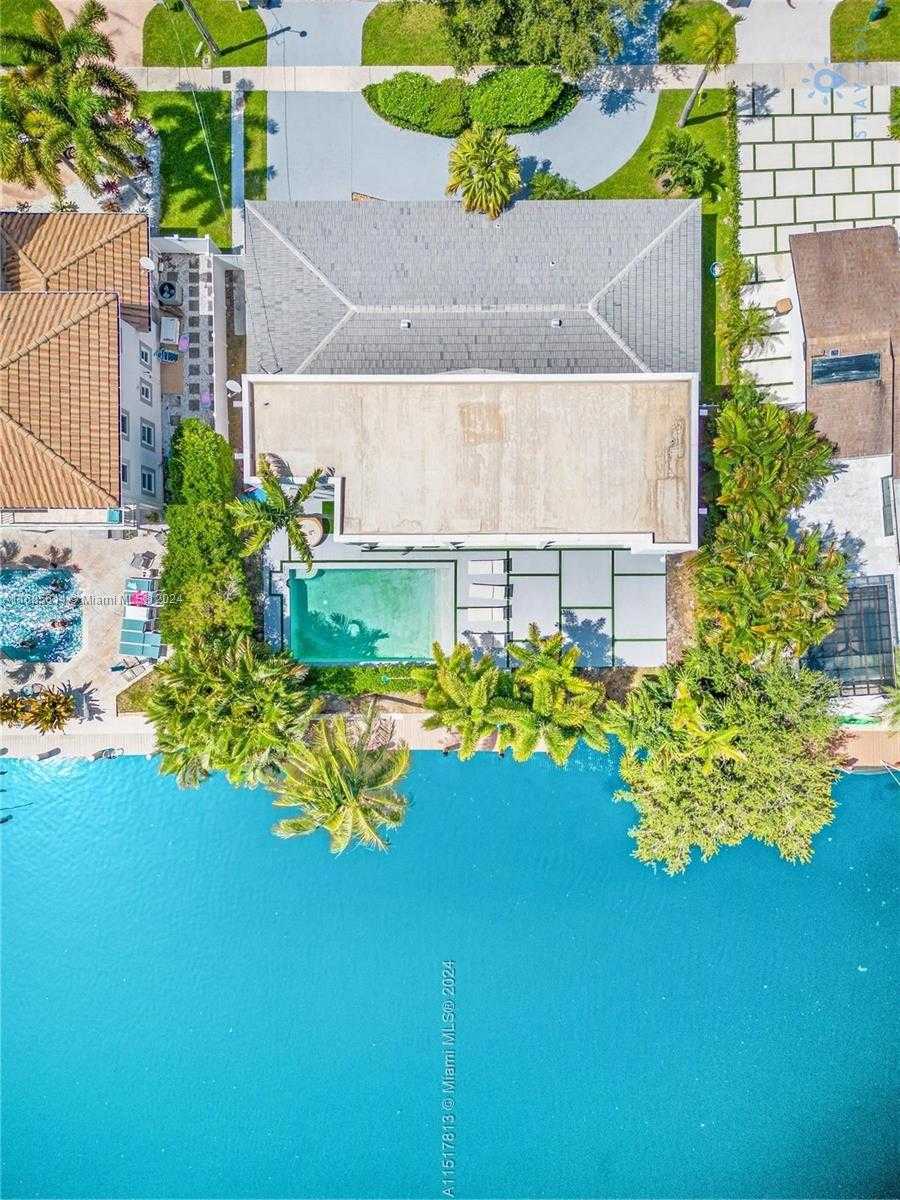 Small Image of 2300 NORTH EAST 48TH CT, Lighthouse Point Number 2