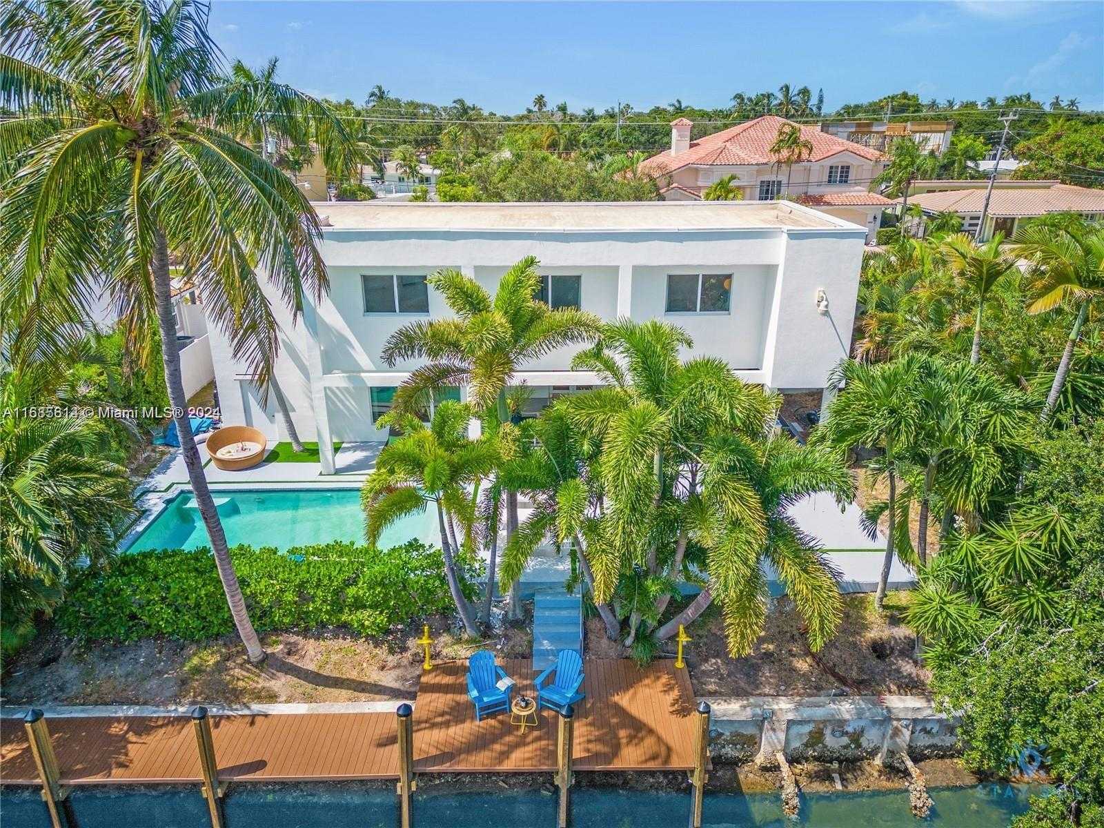 Small Image of 2300 NORTH EAST 48TH CT, Lighthouse Point Number 4