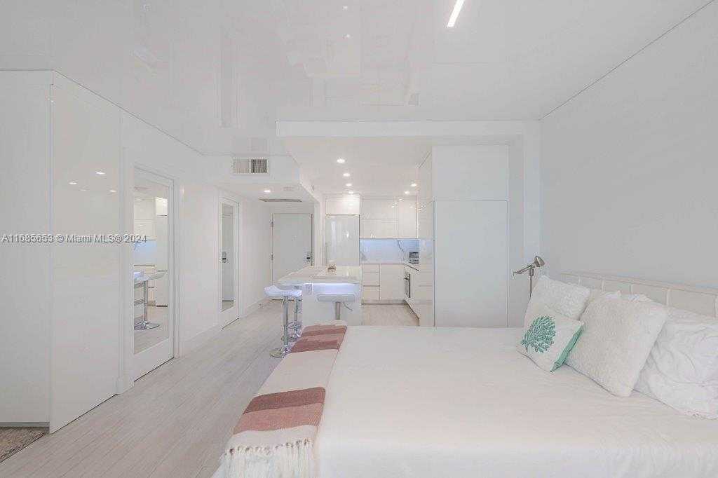 Small Image of 2301 COLLINS AVE #811, Miami Beach Number 20