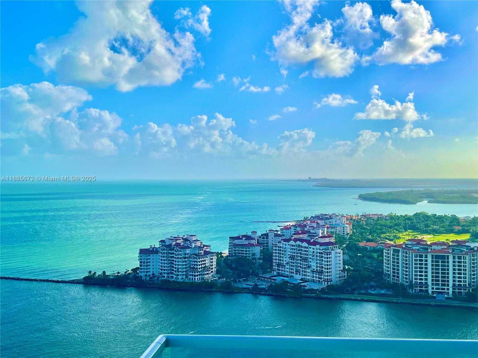 Small Image of 300 SOUTH POINTE DR #3601, Miami Beach Number 2