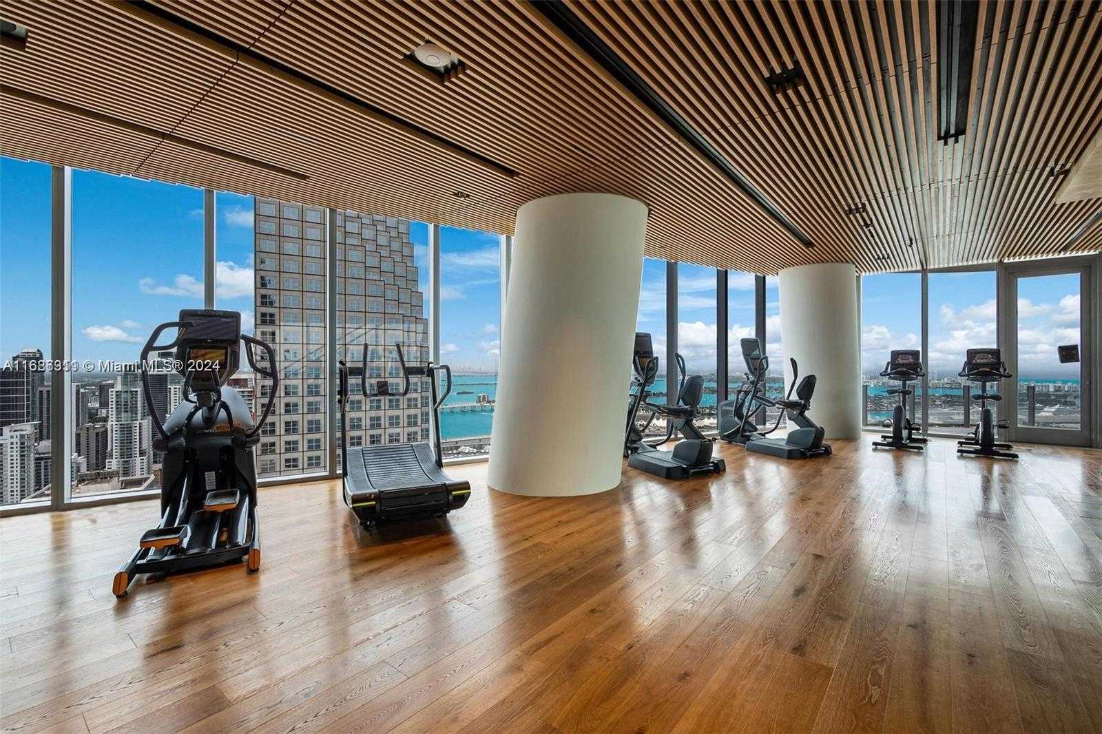 Small Image of 300 BISCAYNE BLVD #2605, Miami Number 17