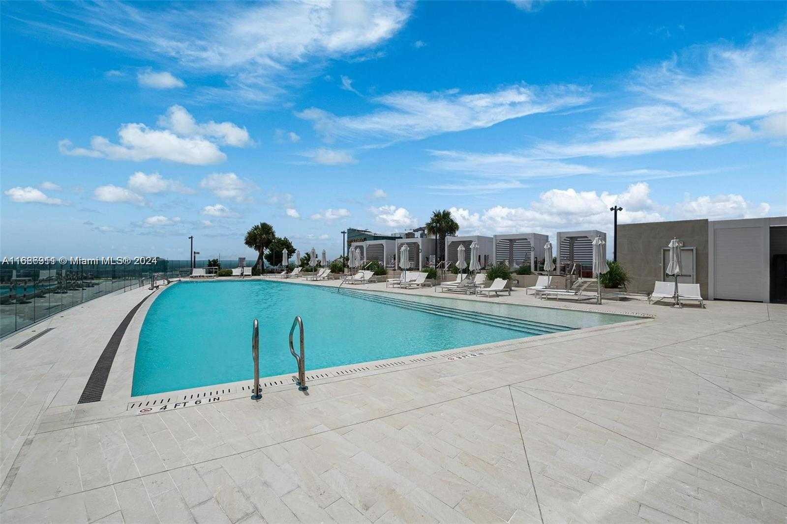Small Image of 300 BISCAYNE BLVD #2605, Miami Number 27