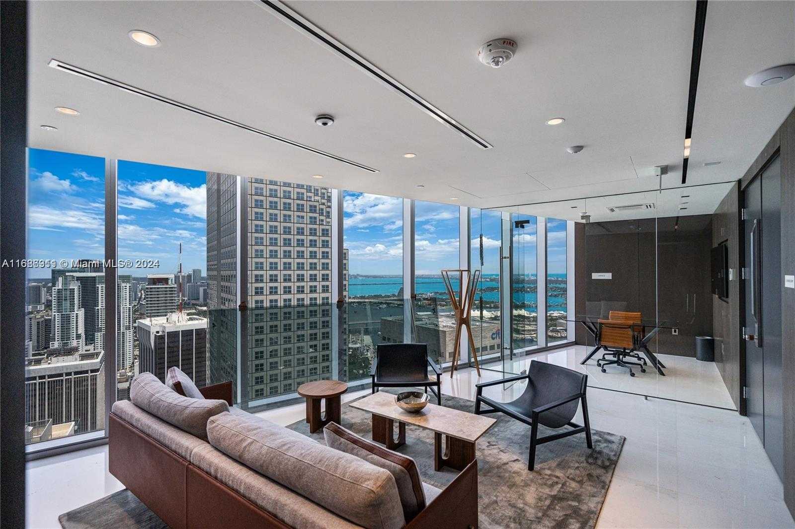 Small Image of 300 BISCAYNE BLVD #2605, Miami Number 3