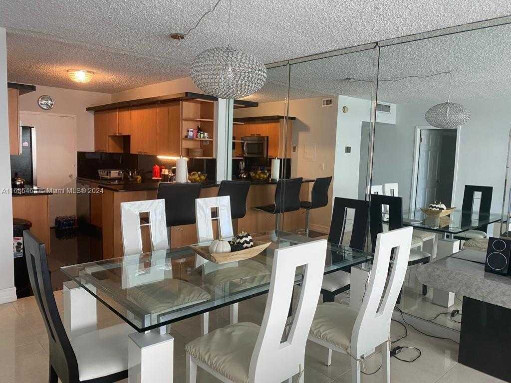 Small Image of 5401 COLLINS AVE #412, Miami Beach Number 17