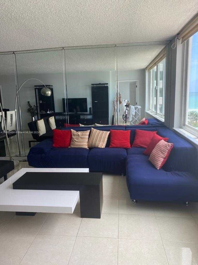 Small Image of 5401 COLLINS AVE #412, Miami Beach Number 3