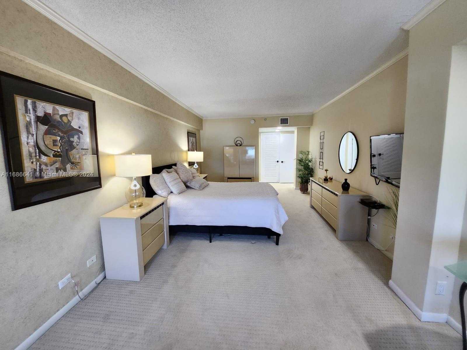Small Image of 2301 COLLINS AV #1026, Miami Beach Number 17