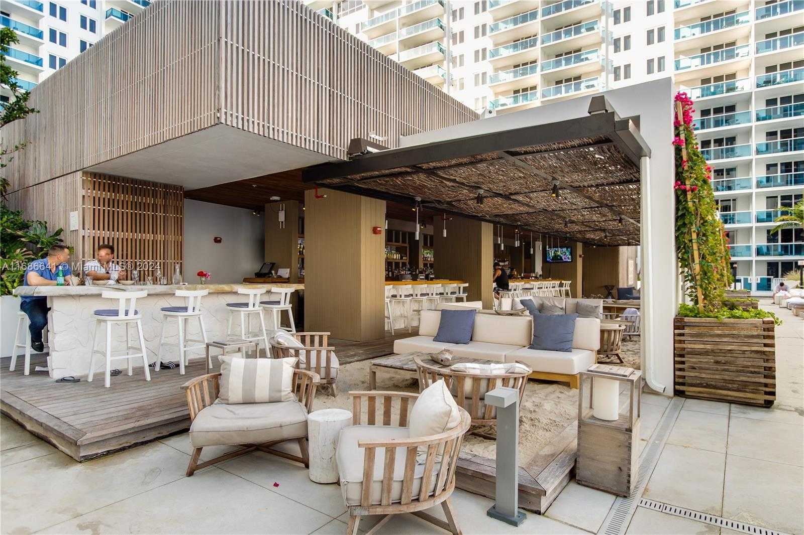 Small Image of 2301 COLLINS AV #1026, Miami Beach Number 3
