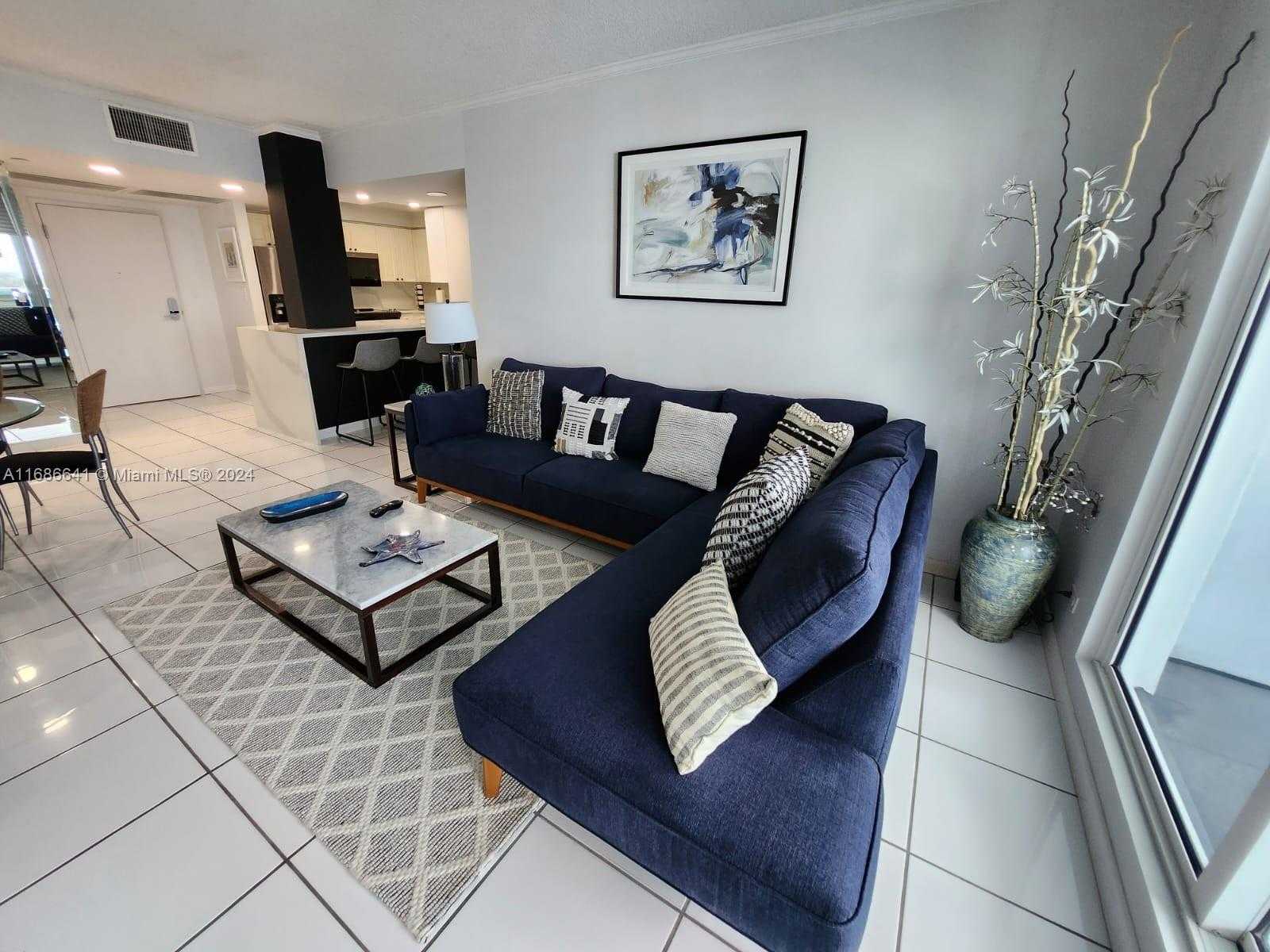 Small Image of 2301 COLLINS AV #1026, Miami Beach Number 9