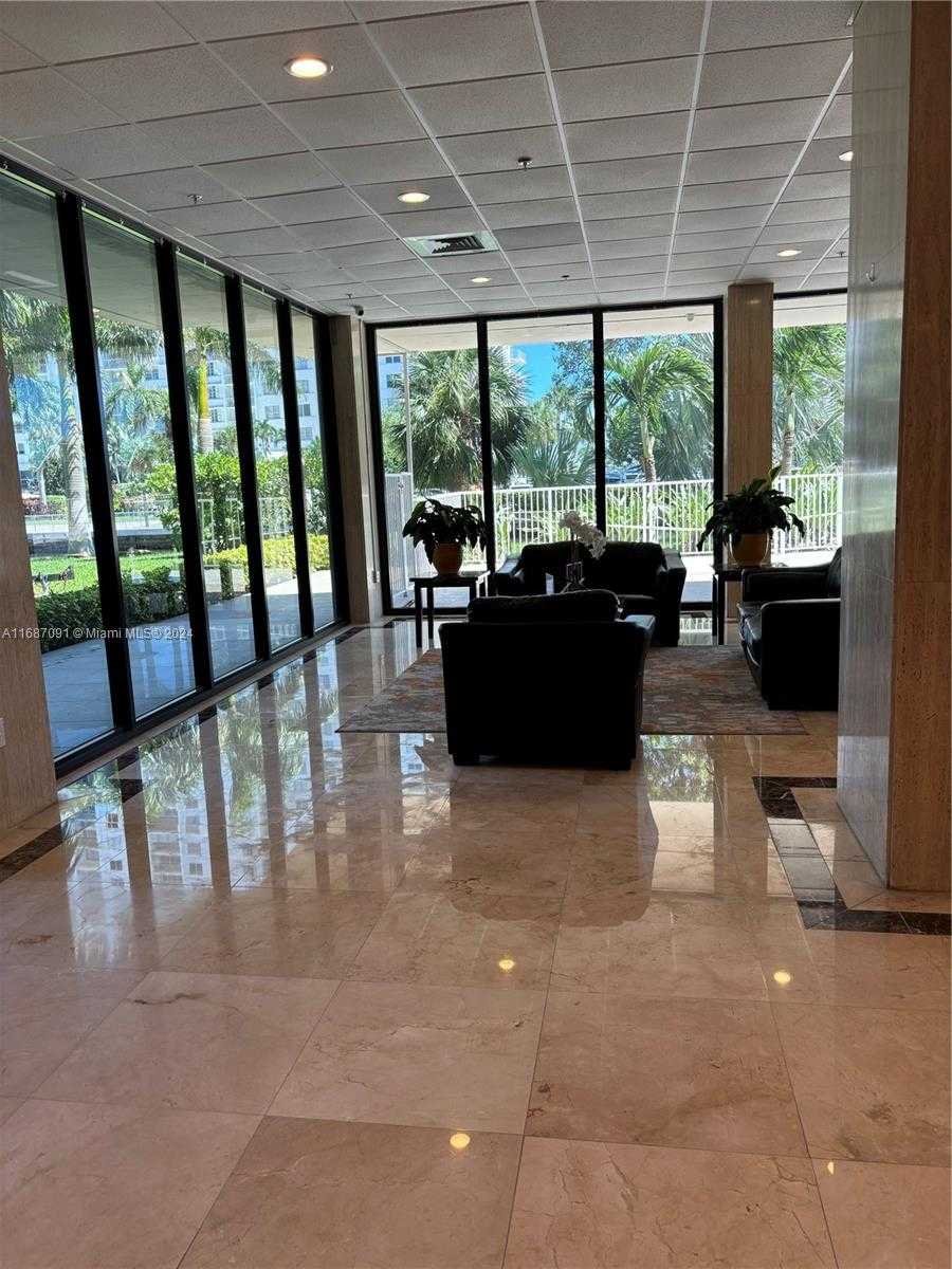 Small Image of 400 KINGS POINT DR #928, Sunny Isles Beach Number 13