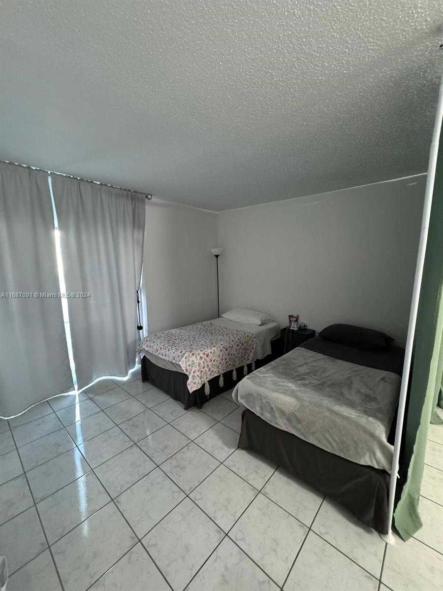 Small Image of 400 KINGS POINT DR #928, Sunny Isles Beach Number 31