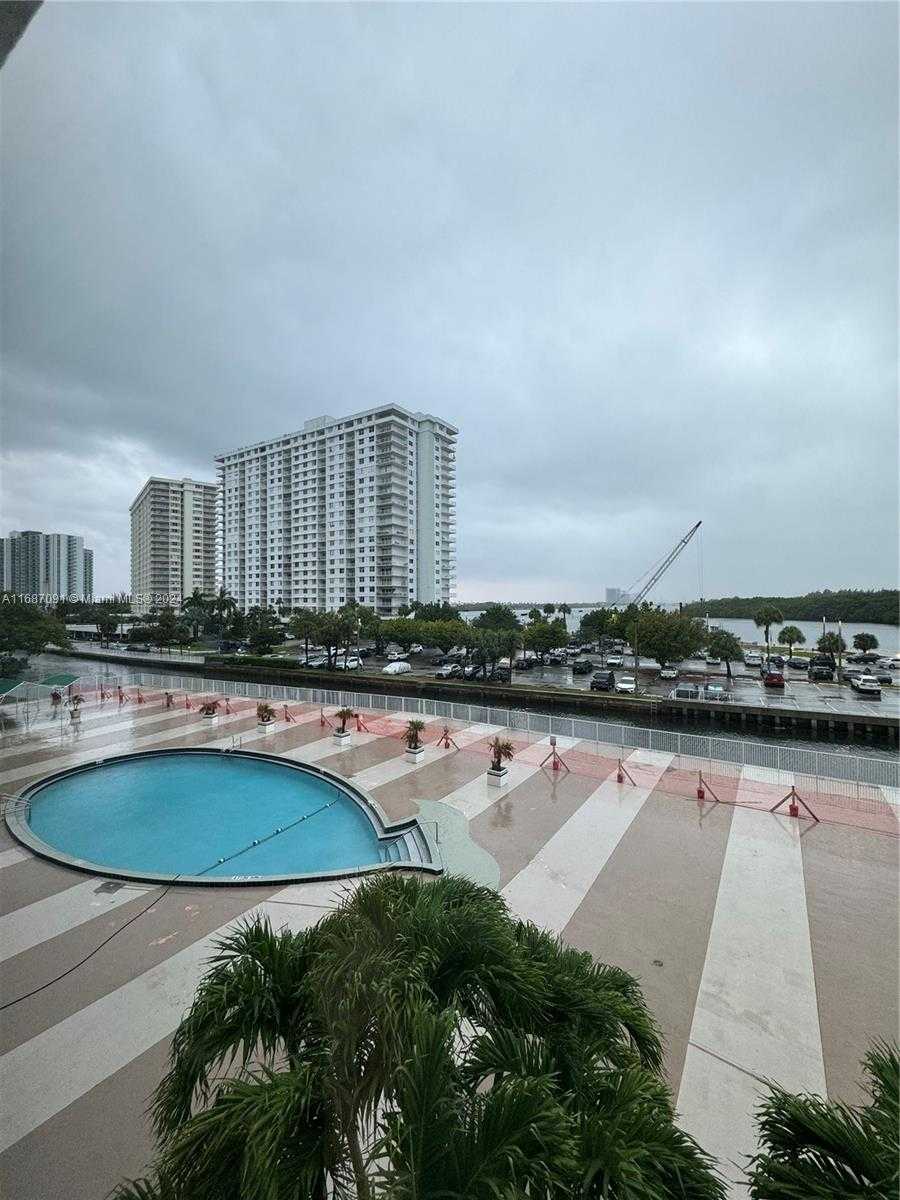 Small Image of 400 KINGS POINT DR #928, Sunny Isles Beach Number 43
