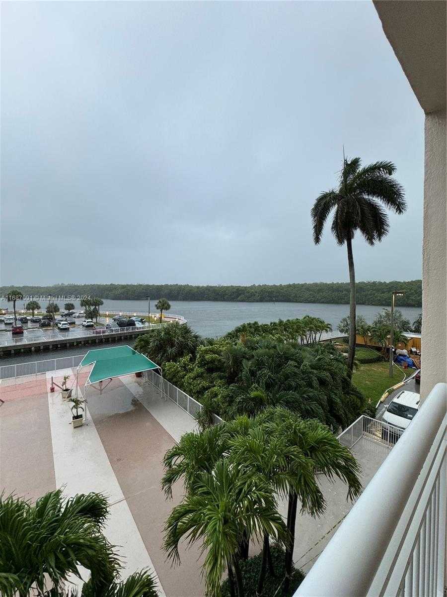 Small Image of 400 KINGS POINT DR #928, Sunny Isles Beach Number 46