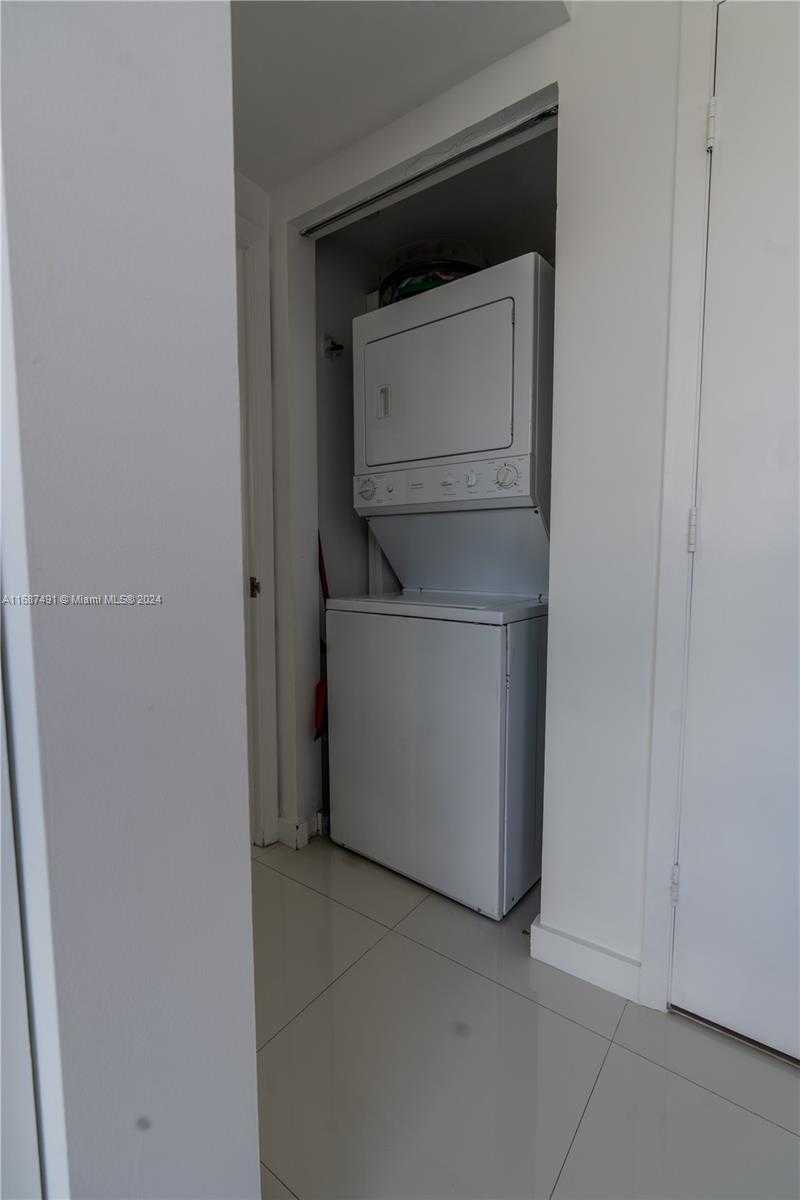 Small Image of 350 #301, Miami Number 14