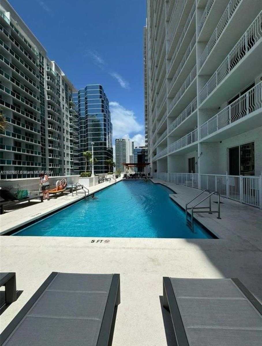Small Image of 1200 BRICKELL BAY DR #1610, Miami Number 11