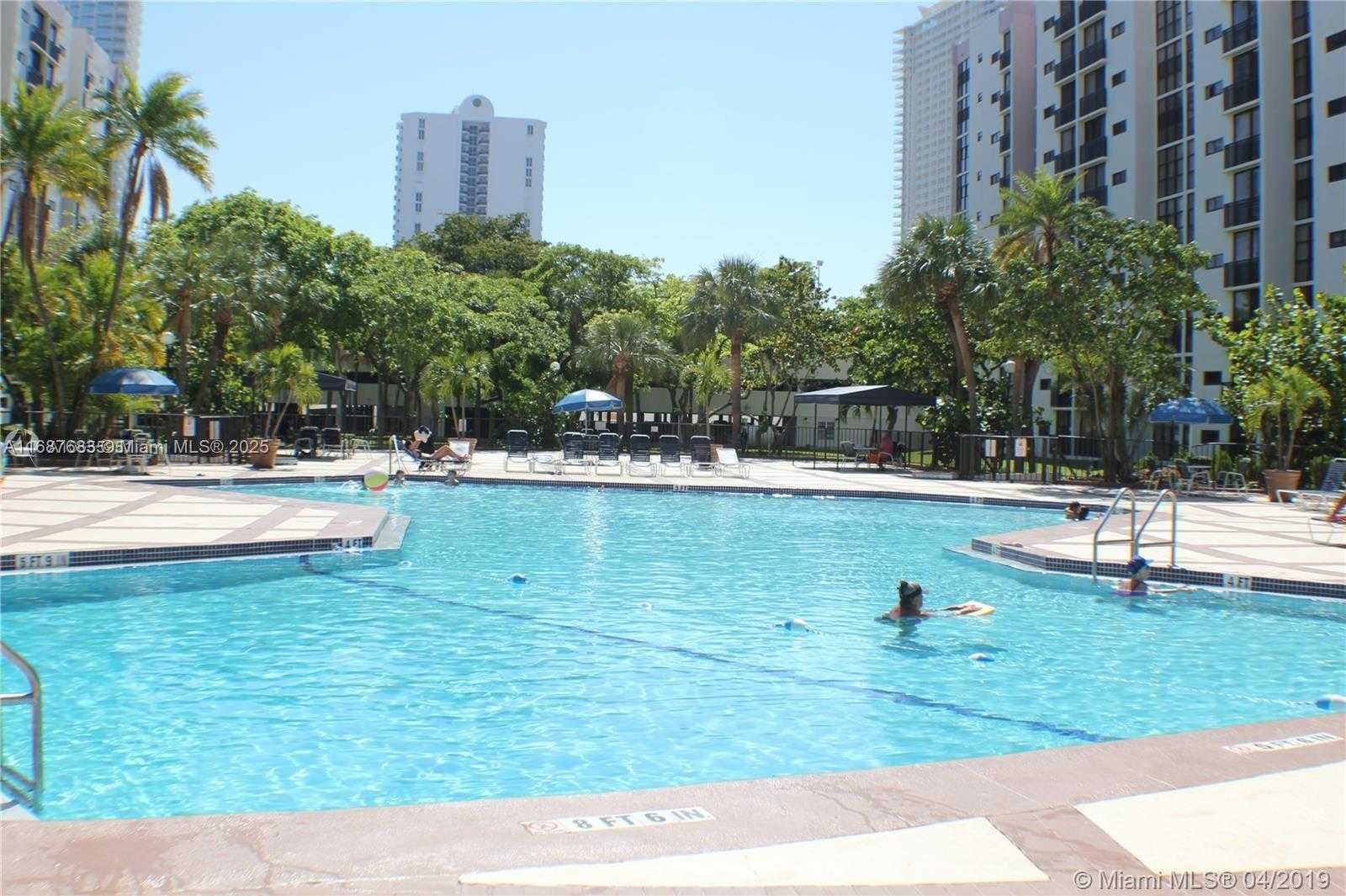 Small Image of 16909 NORTH BAY RD #420, Sunny Isles Beach Number 6