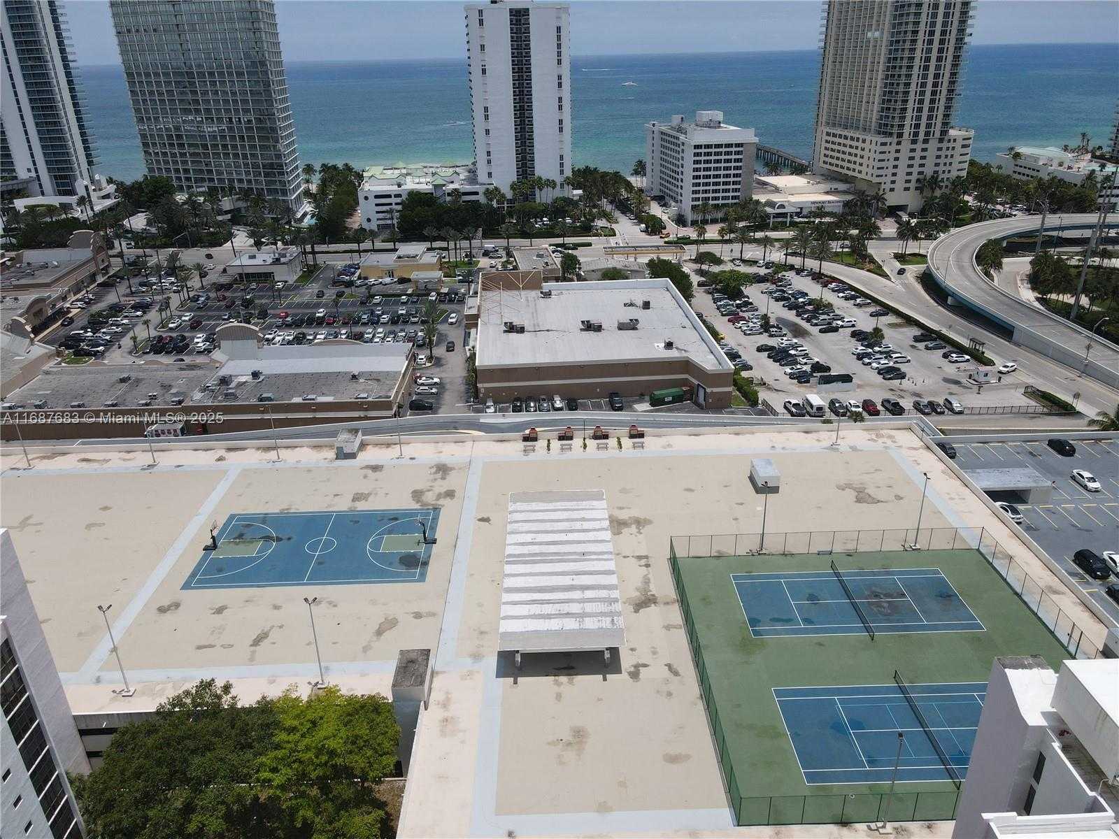 Small Image of 16909 NORTH BAY RD #420, Sunny Isles Beach Number 9