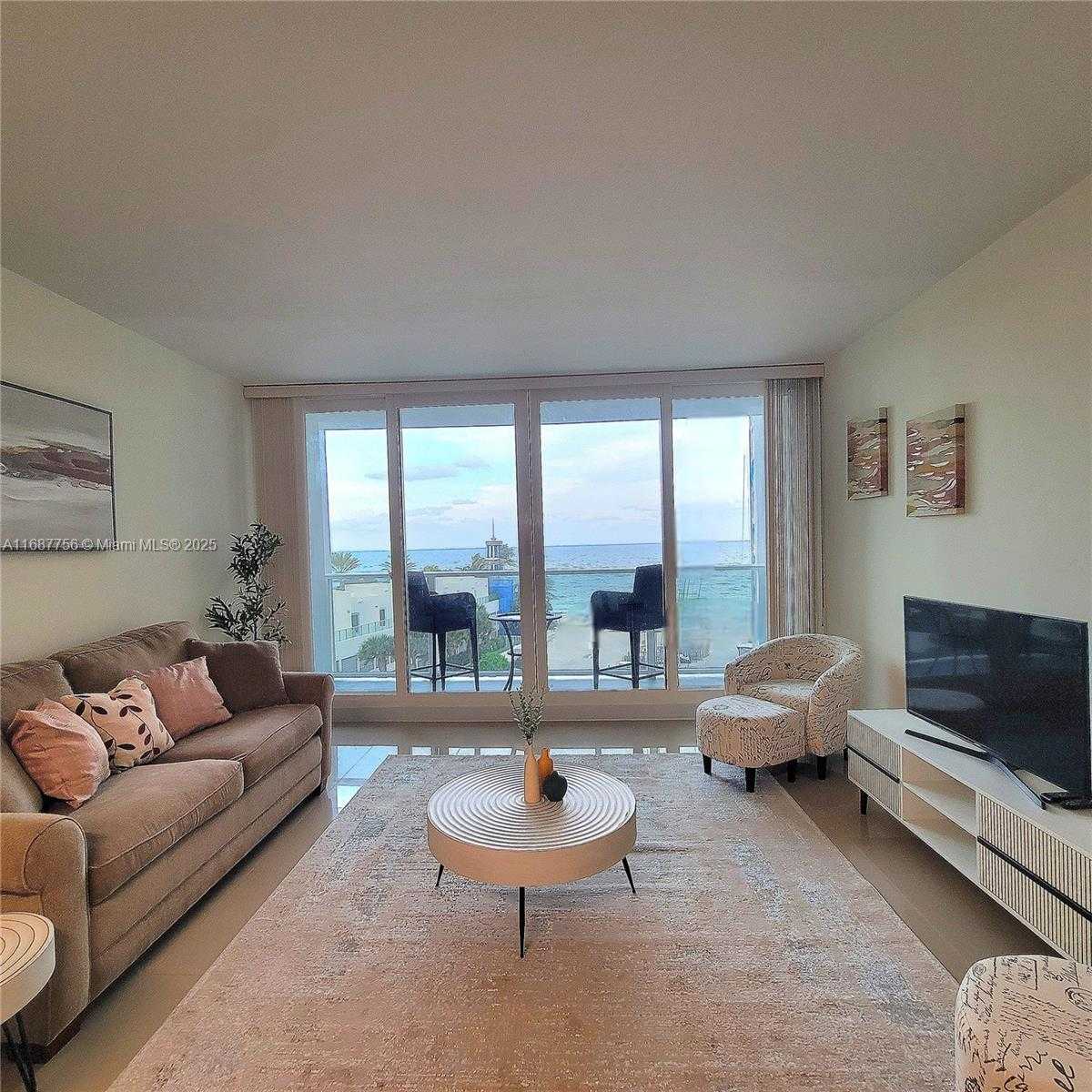 Small Image of 3505 SOUTH OCEAN DR #507, Hollywood Number 2