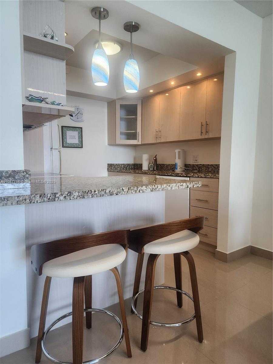 Small Image of 3505 SOUTH OCEAN DR #507, Hollywood Number 5