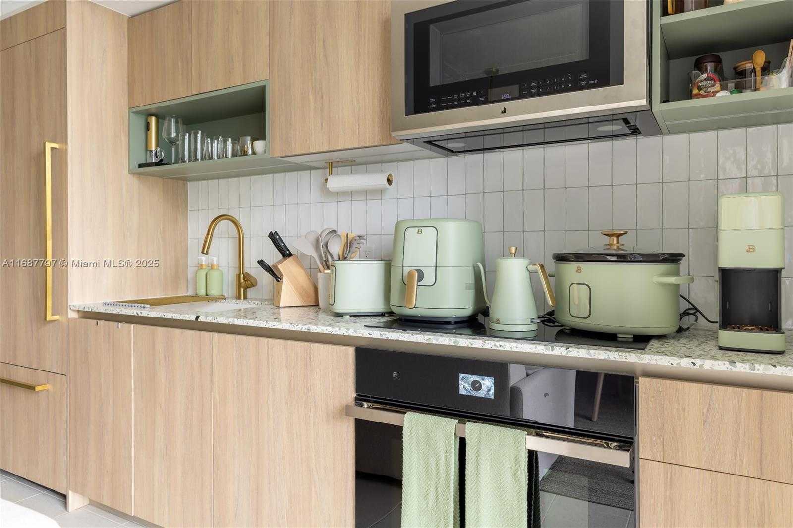 Small Image of 159 NORTH EAST 6TH ST #3002, Miami Number 11