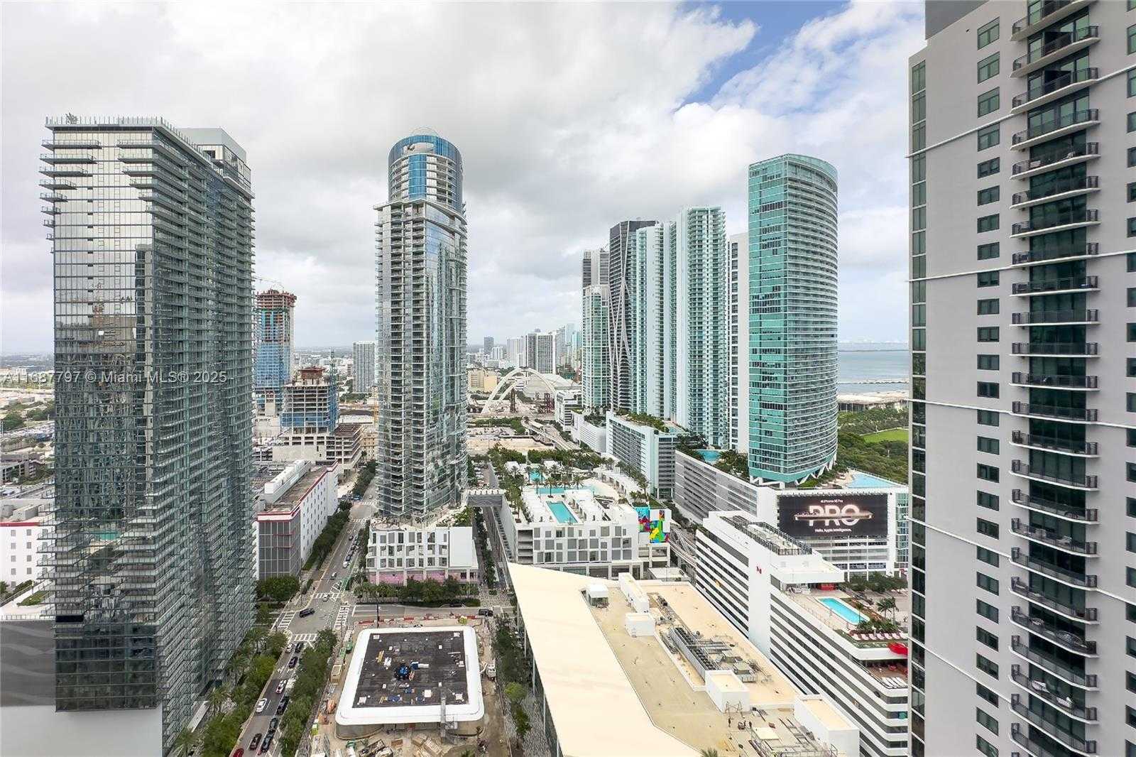 Small Image of 159 NORTH EAST 6TH ST #3002, Miami Number 42