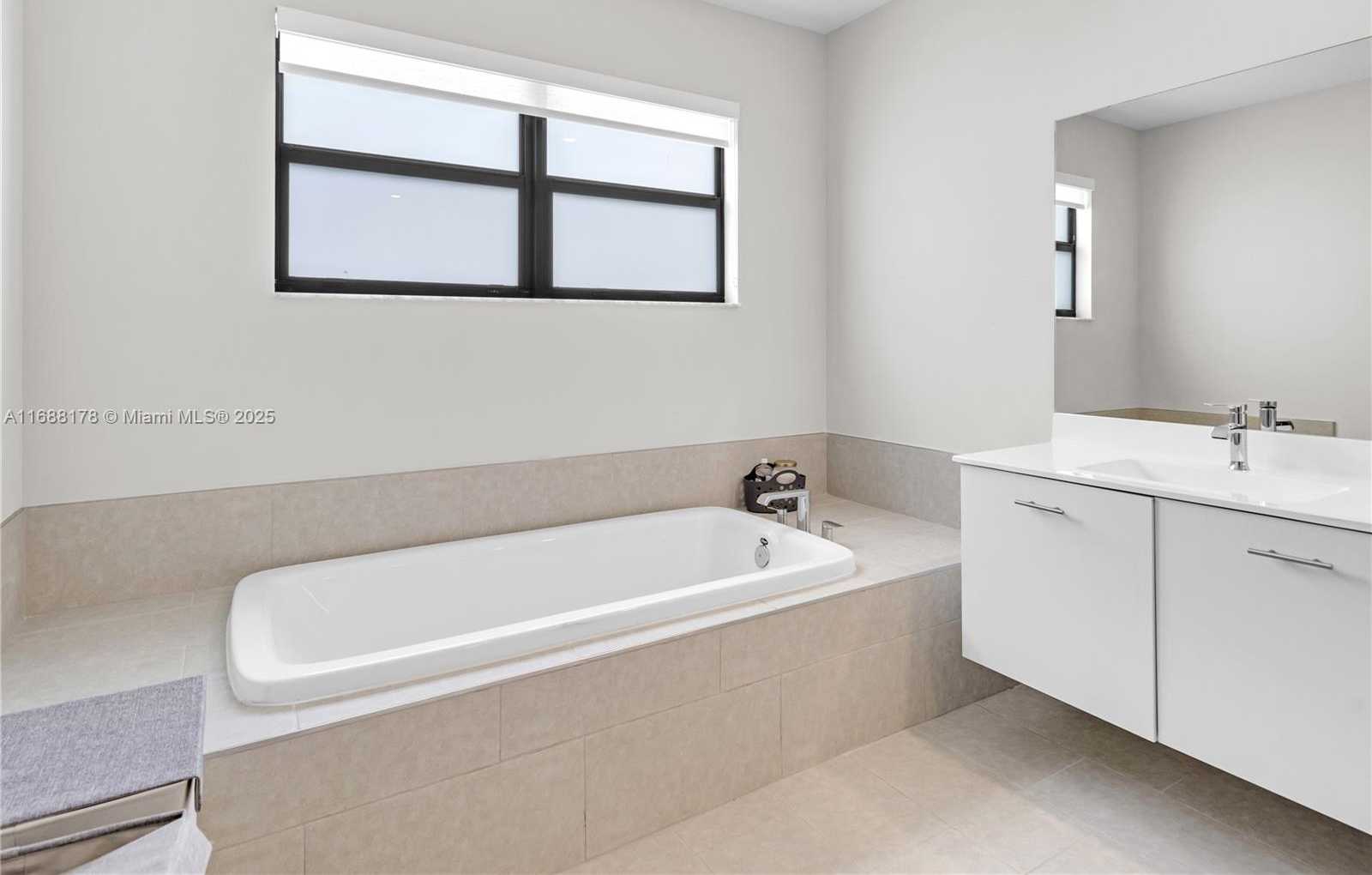 Small Image of 17571 SOUTH WEST 46TH ST, Miramar Number 26
