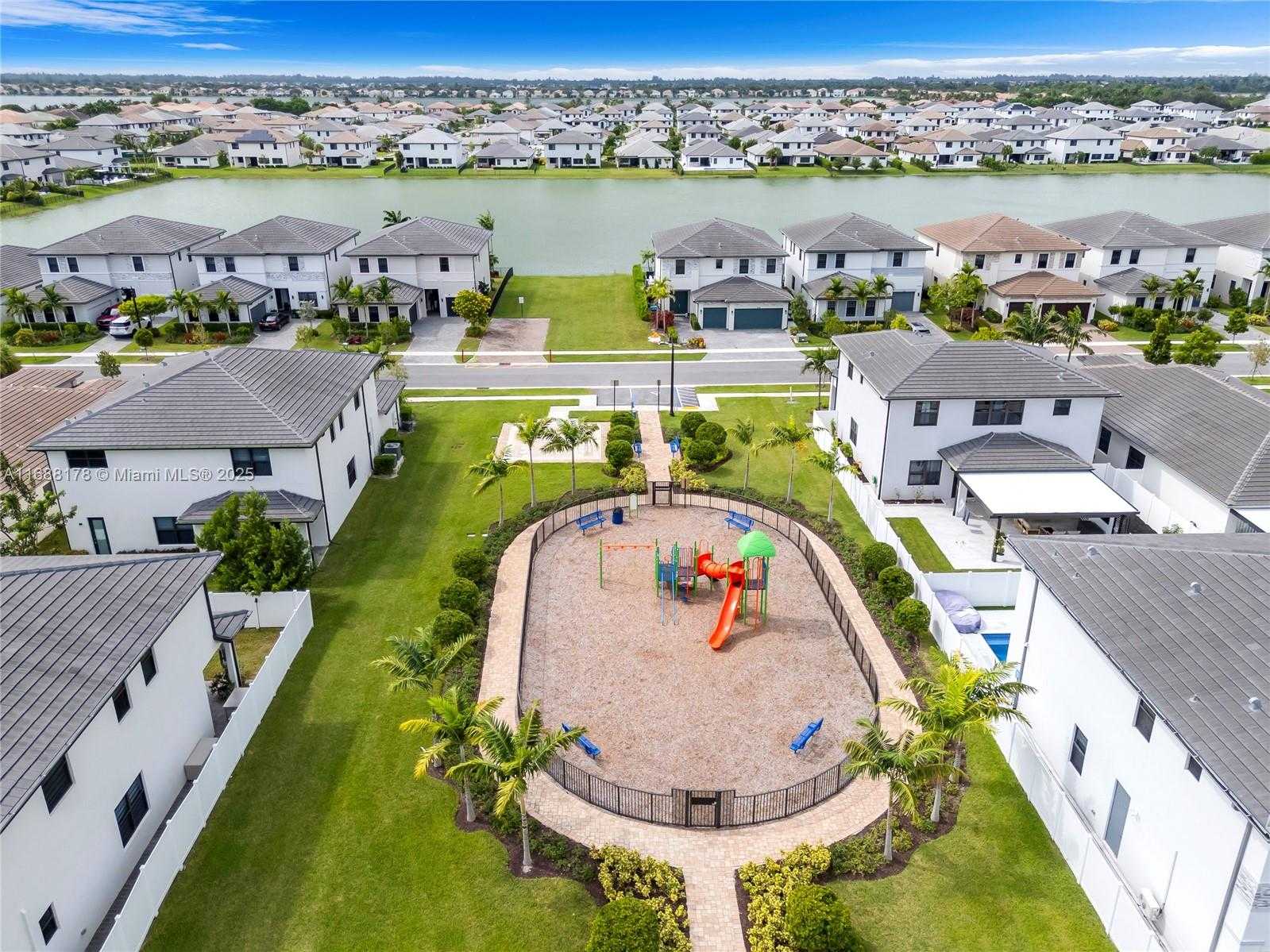 Small Image of 17571 SOUTH WEST 46TH ST, Miramar Number 51