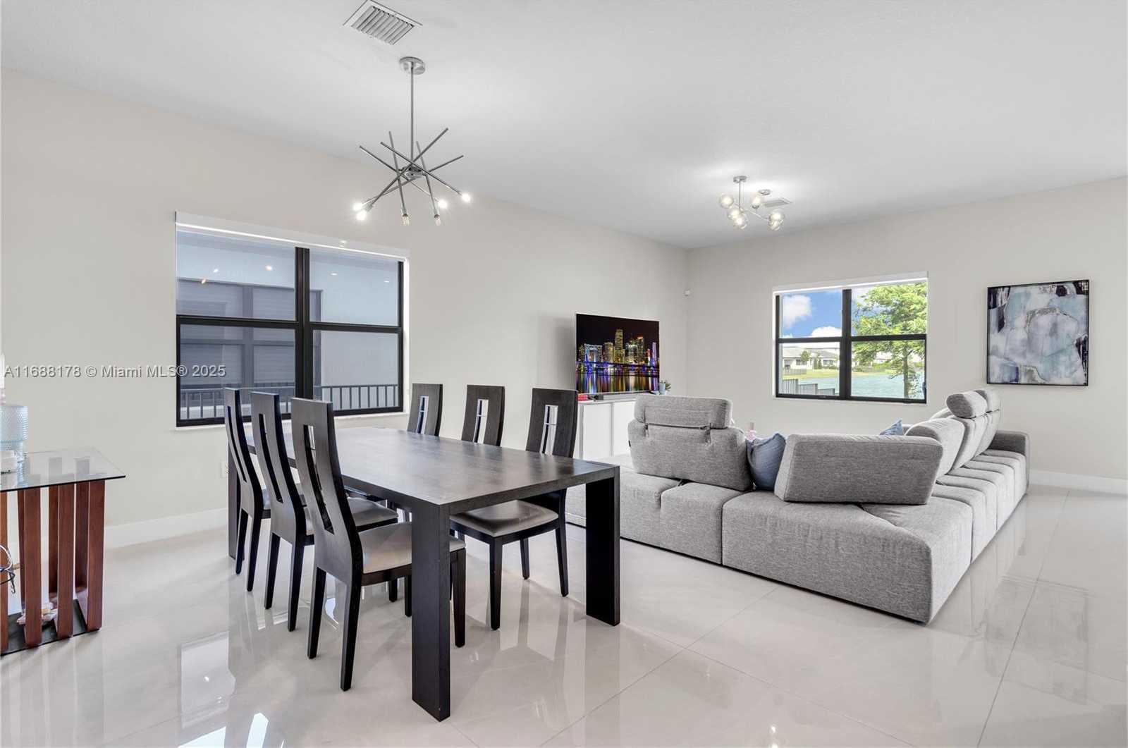 Small Image of 17571 SOUTH WEST 46TH ST, Miramar Number 9