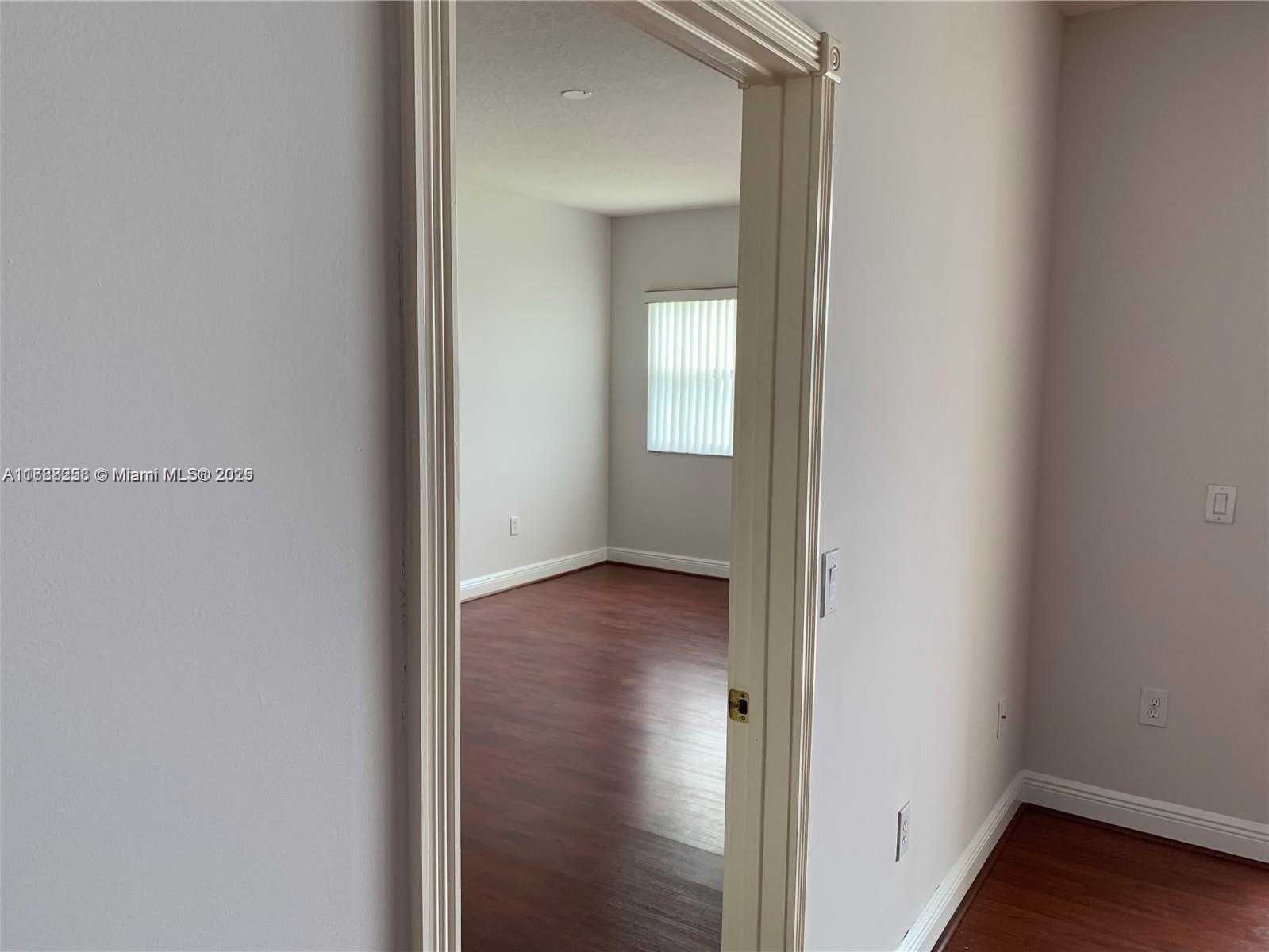 Small Image of 10730 NORTH WEST 66TH ST #203, Doral Number 5