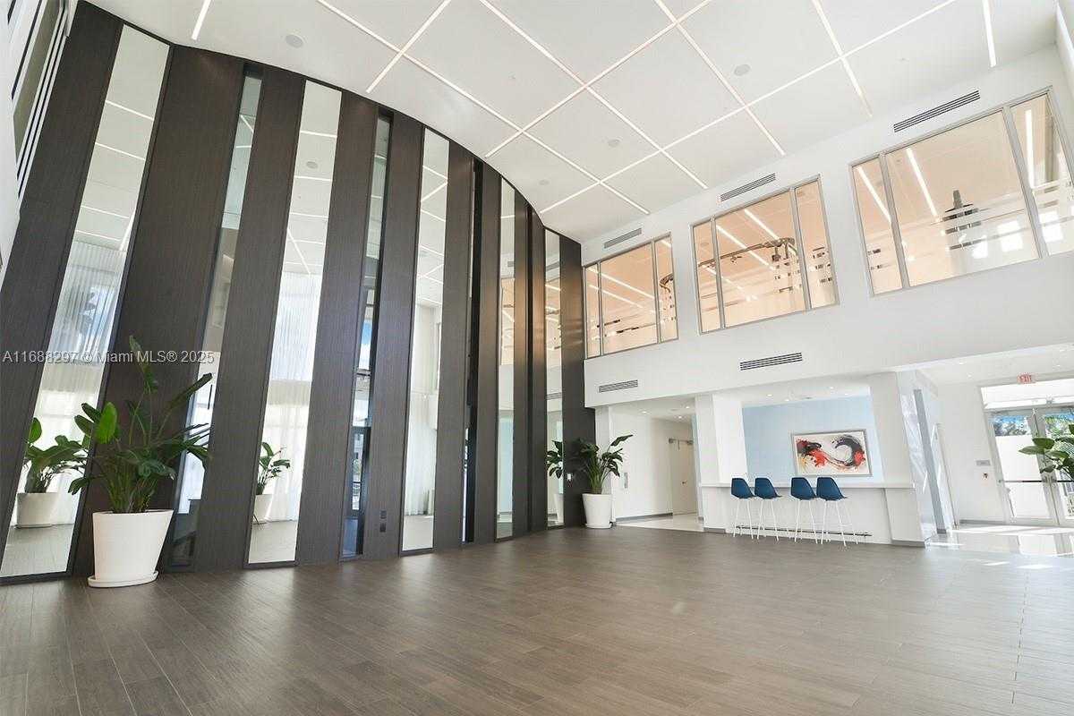 Small Image of 6641 NORTH WEST 105TH PL, Doral Number 15