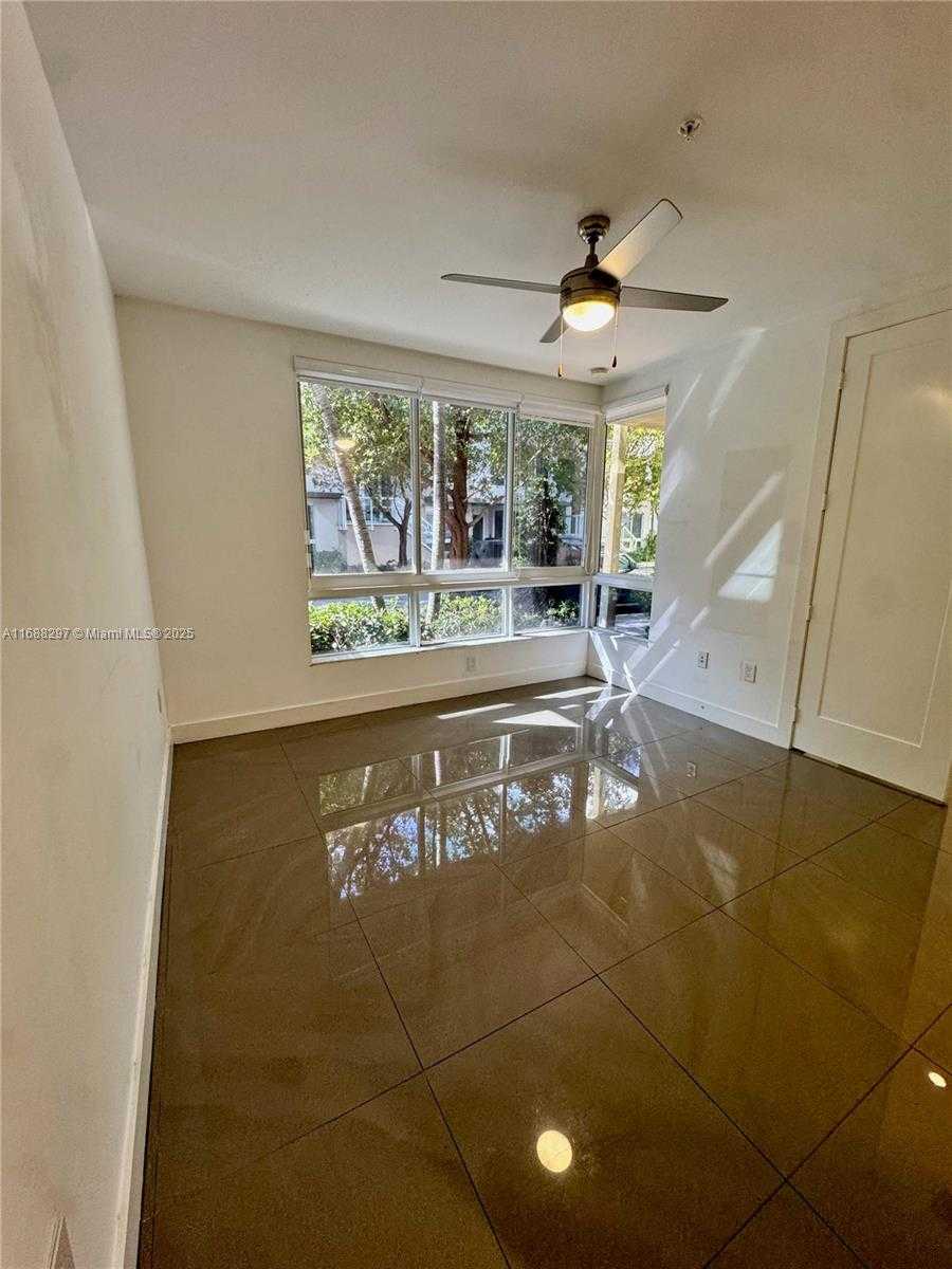 Small Image of 6641 NORTH WEST 105TH PL, Doral Number 18
