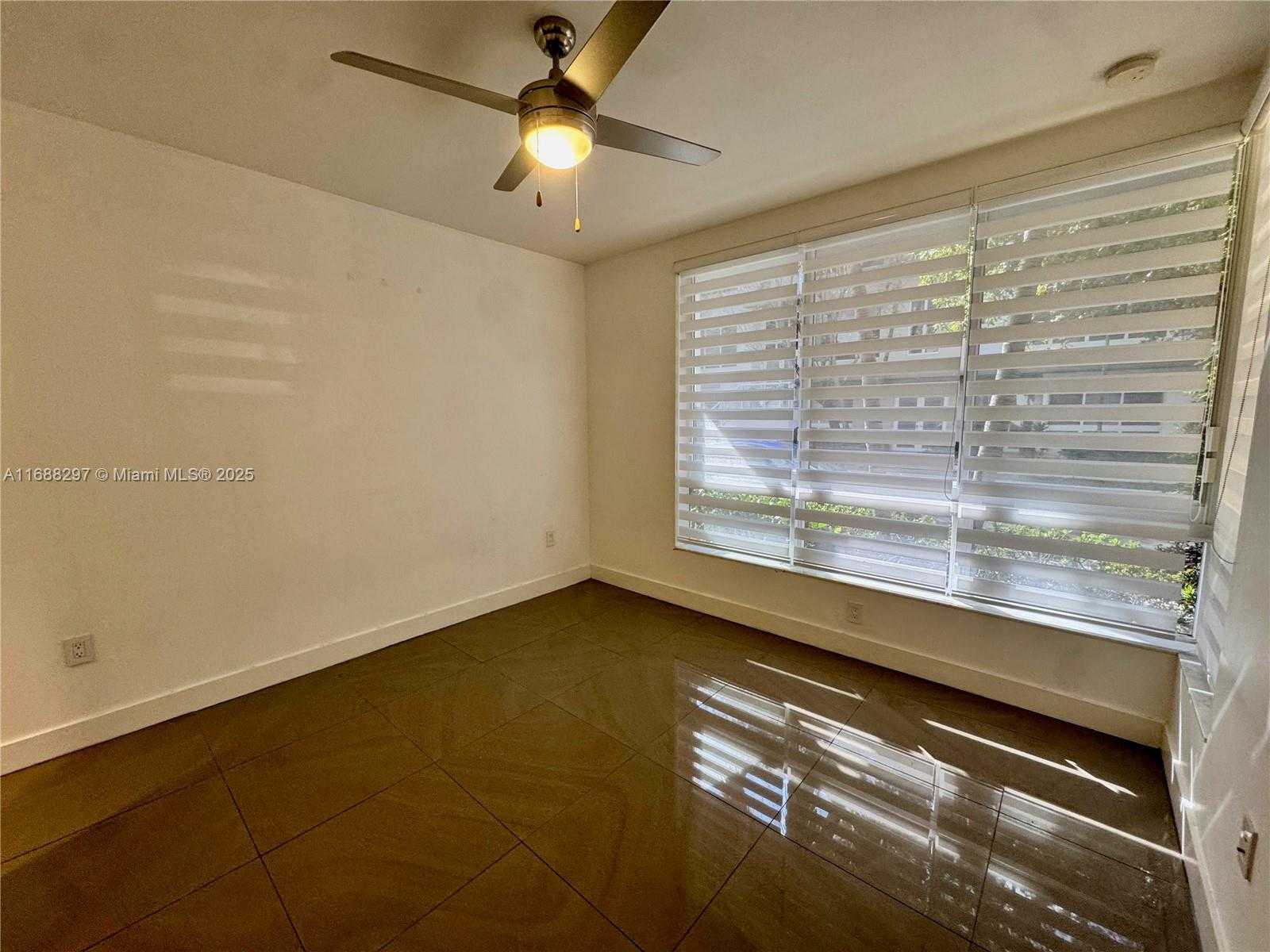 Small Image of 6641 NORTH WEST 105TH PL, Doral Number 20