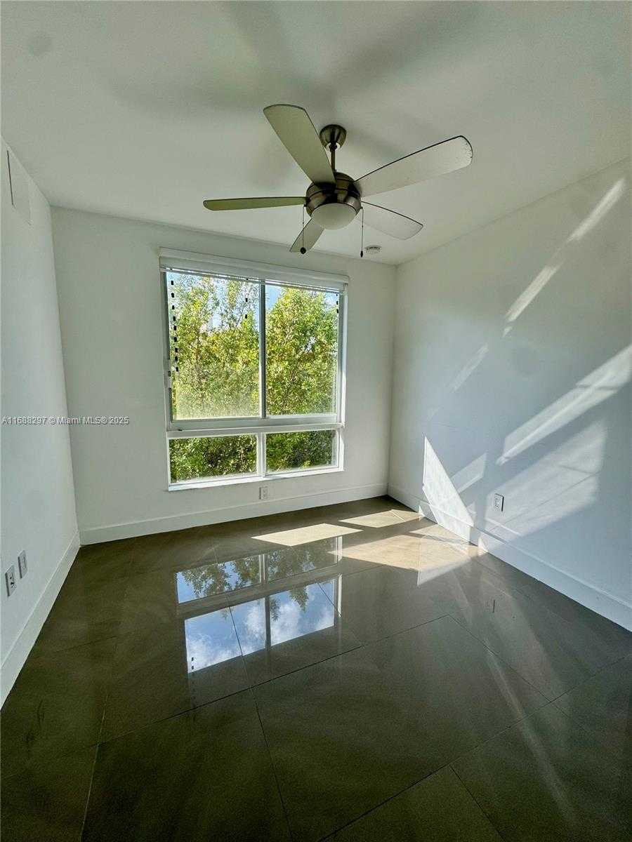 Small Image of 6641 NORTH WEST 105TH PL, Doral Number 53