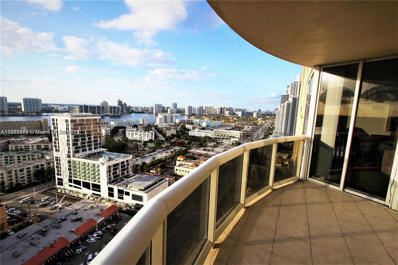 Small Image of 17555 Collins Ave, Sunny Isles Beach, FL 33160, USA Number 4