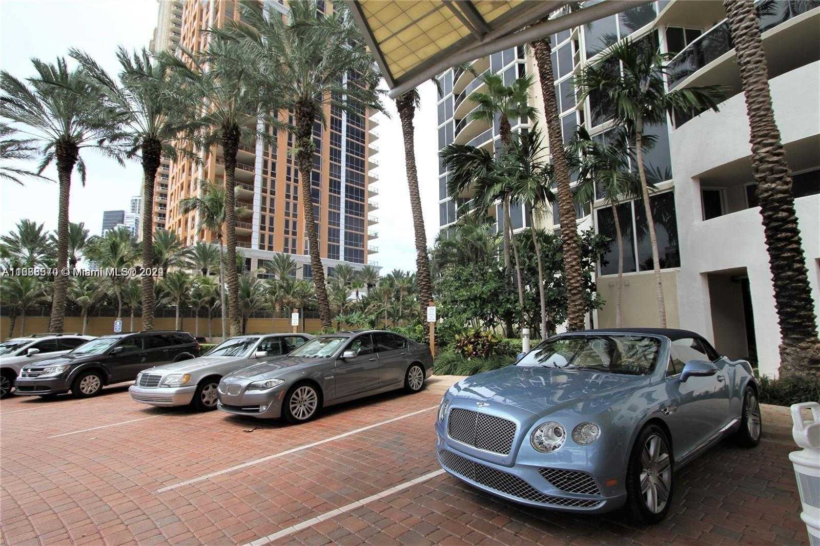 Small Image of 17555 Collins Ave, Sunny Isles Beach, FL 33160, USA Number 7