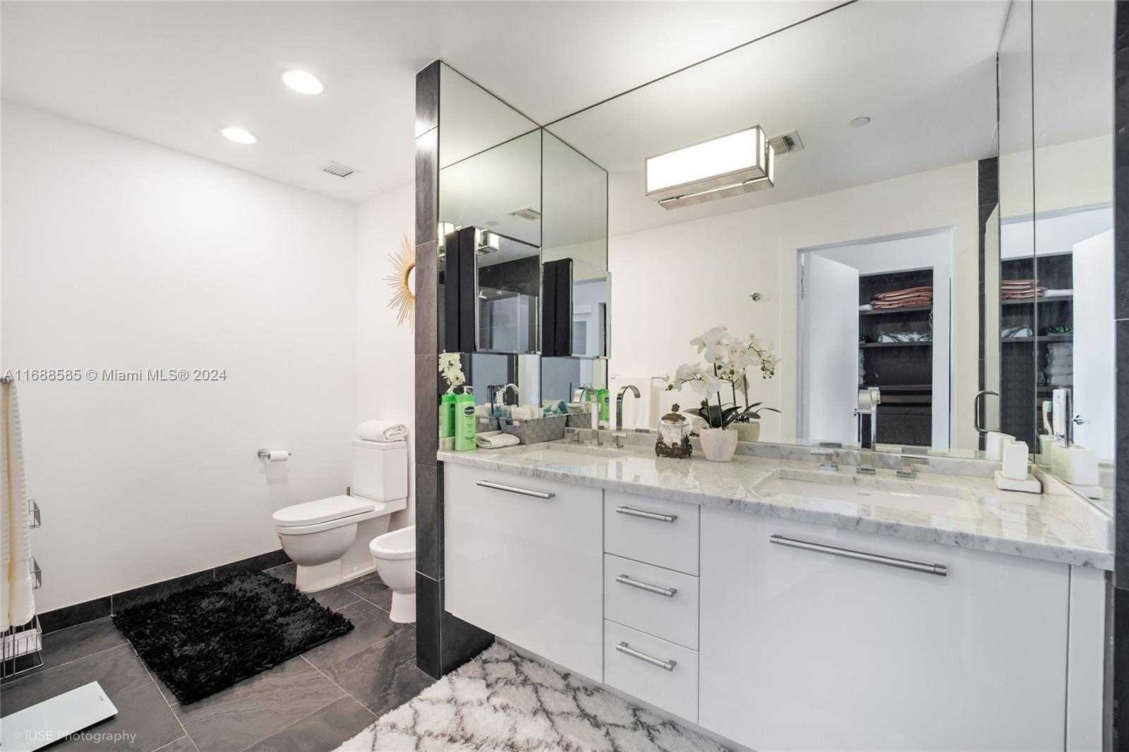 Small Image of 900 BISCAYNE BLVD #5809, Miami Number 10