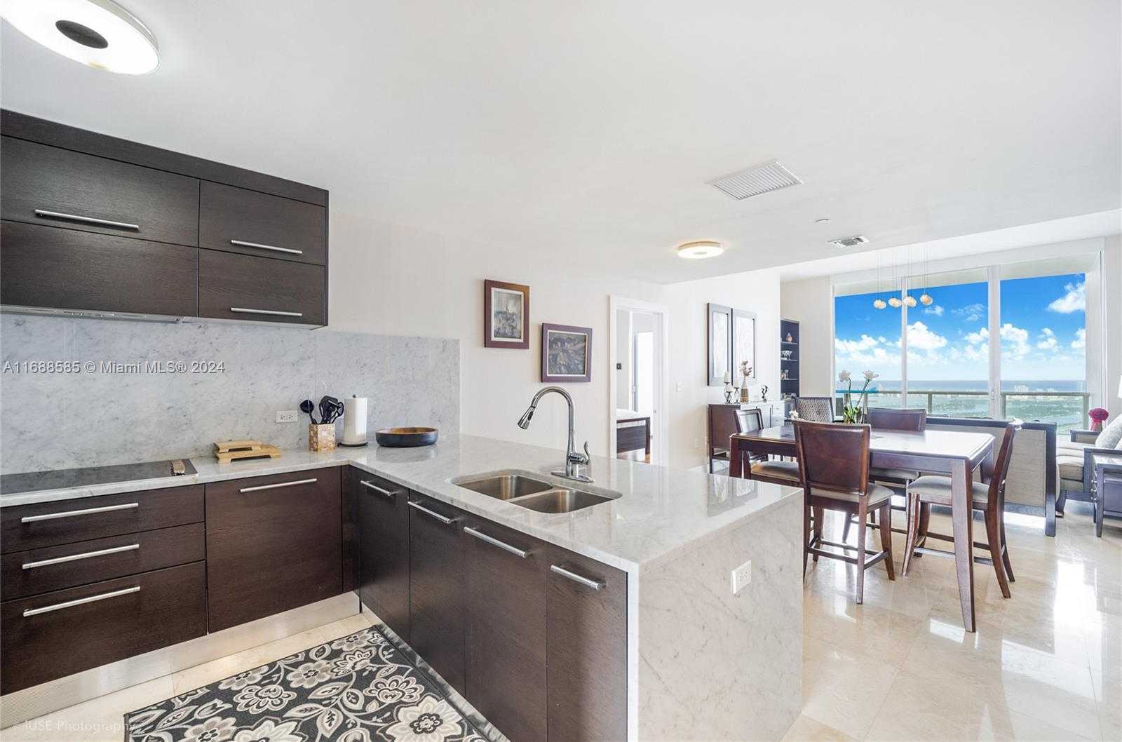 Small Image of 900 BISCAYNE BLVD #5809, Miami Number 2